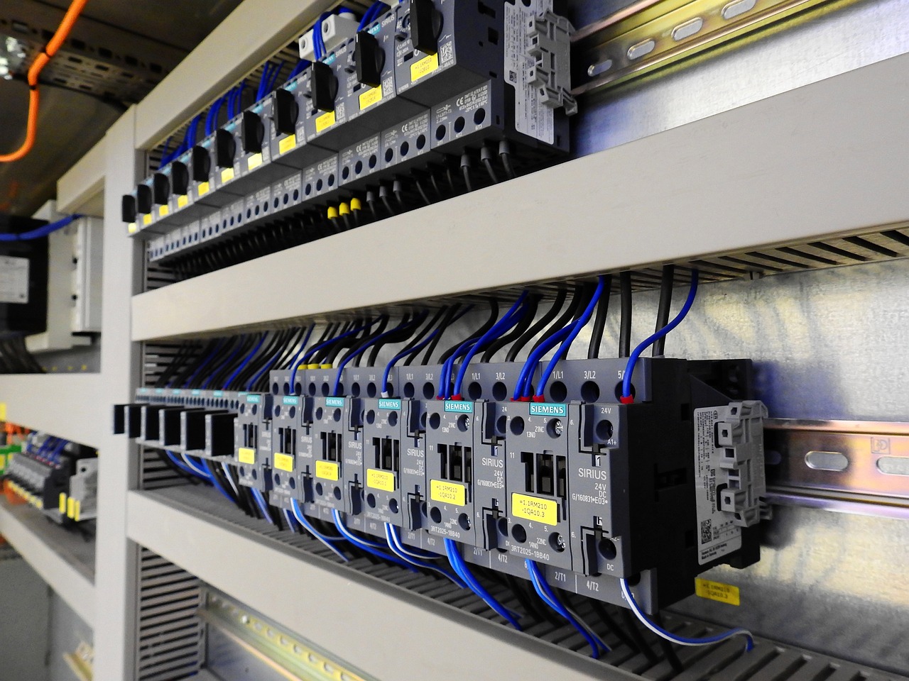 circuit breaker